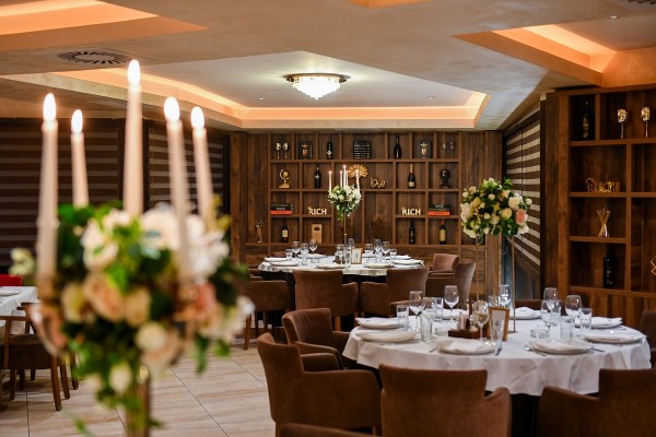 Rich Restaurant